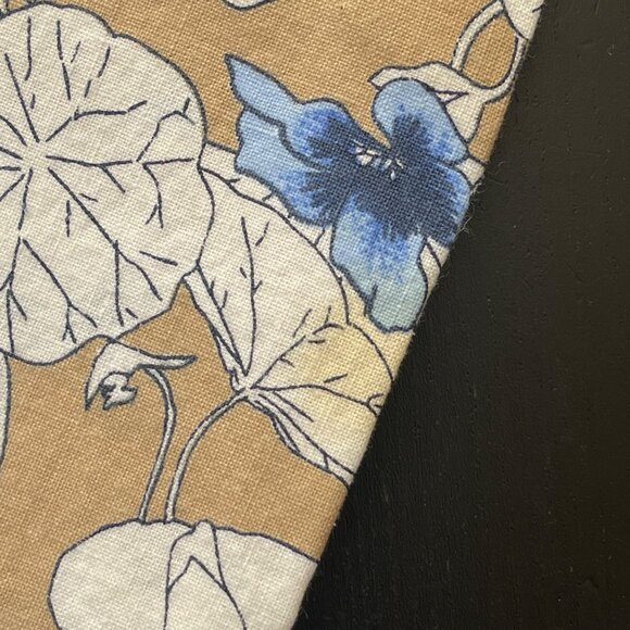 4 Floral Napkin Set Cloth VTG Tan Purple Blue READ 15" X 16" UPCYCLE Craft - Picture 3 of 9